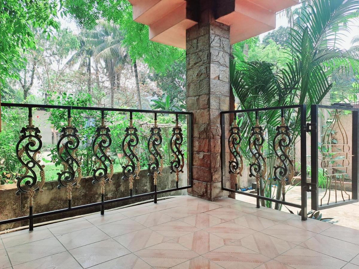 Strawberry Swing Homestay Guwahati Buitenkant foto