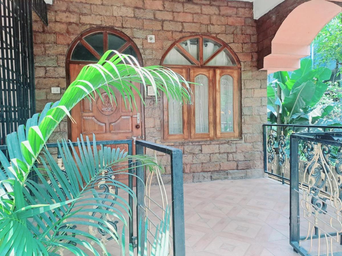 Strawberry Swing Homestay Guwahati Buitenkant foto