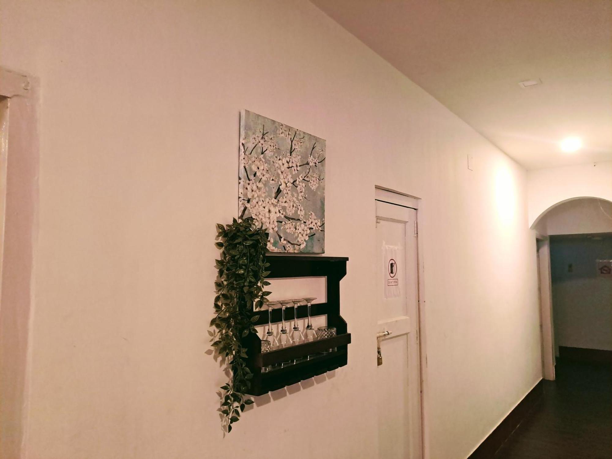 Strawberry Swing Homestay Guwahati Buitenkant foto