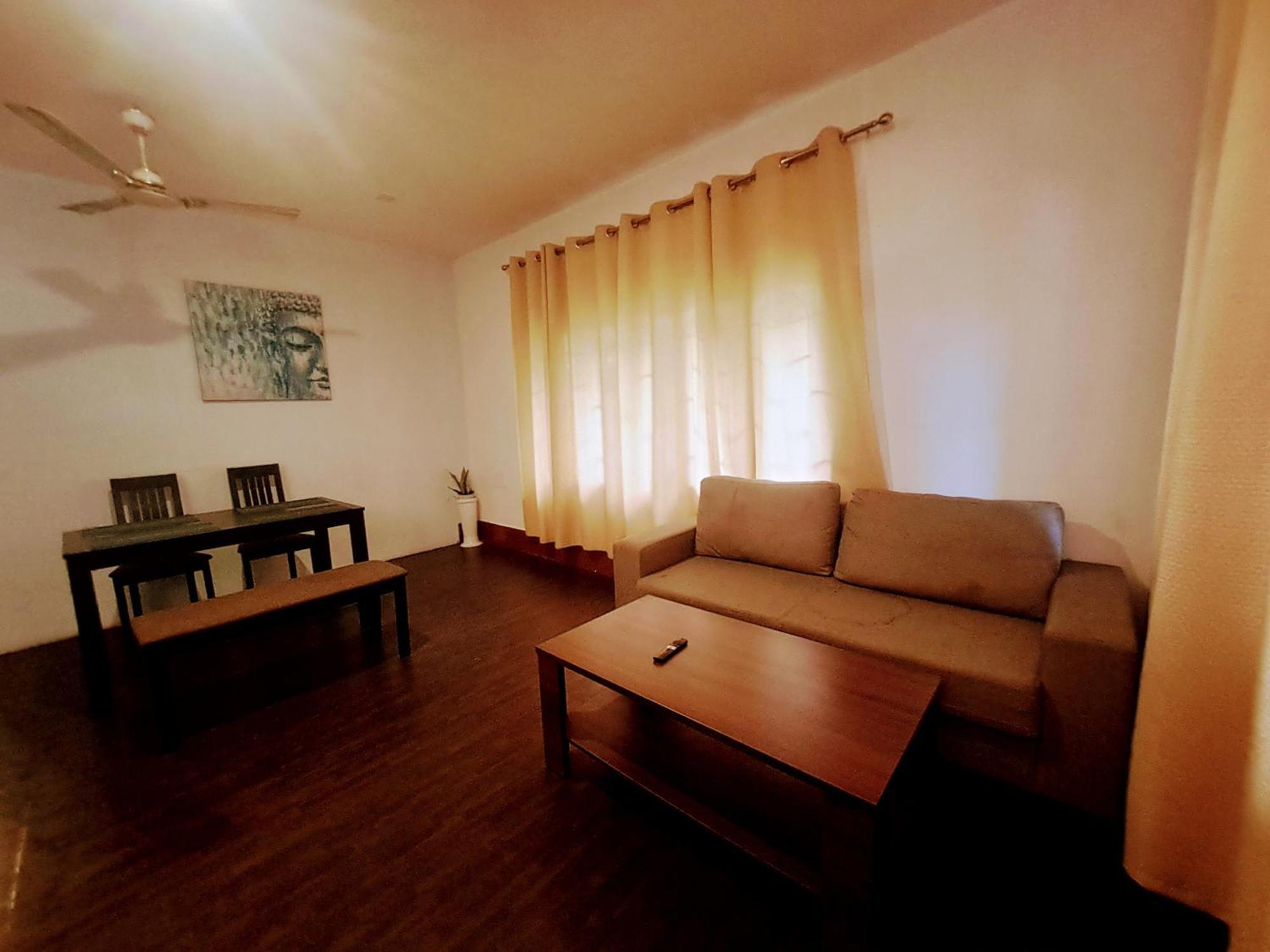 Strawberry Swing Homestay Guwahati Buitenkant foto